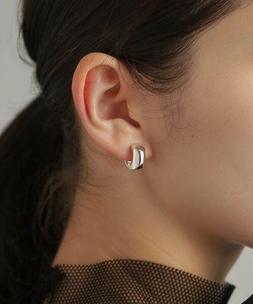COCOSHNIK ONKITSCH / ココシュニックオンキッチュ ピアス・イヤリング | シルバー スモールフープ スロープカットピアス | 詳細14