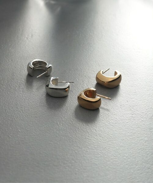 COCOSHNIK ONKITSCH / ココシュニックオンキッチュ ピアス・イヤリング | シルバー スモールフープ スロープカットピアス | 詳細5