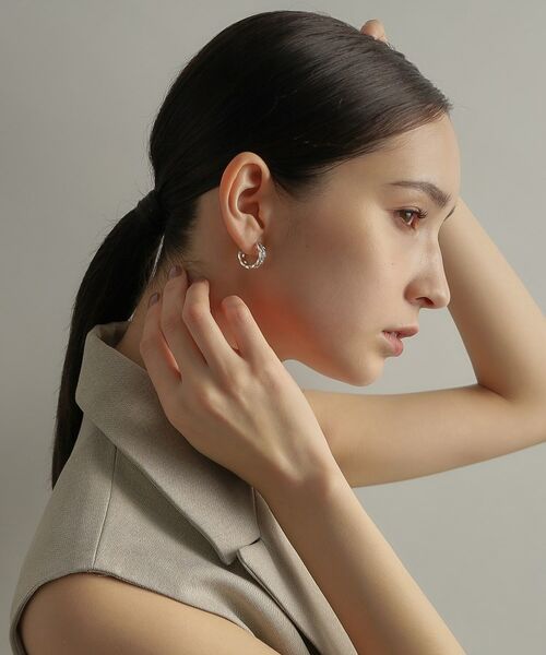COCOSHNIK ONKITSCH / ココシュニックオンキッチュ ピアス・イヤリング | シルバー フラットカーブチェーンモチーフピアス | 詳細11