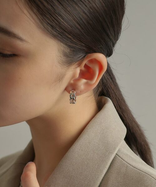 COCOSHNIK ONKITSCH / ココシュニックオンキッチュ ピアス・イヤリング | シルバー フラットカーブチェーンモチーフピアス | 詳細12