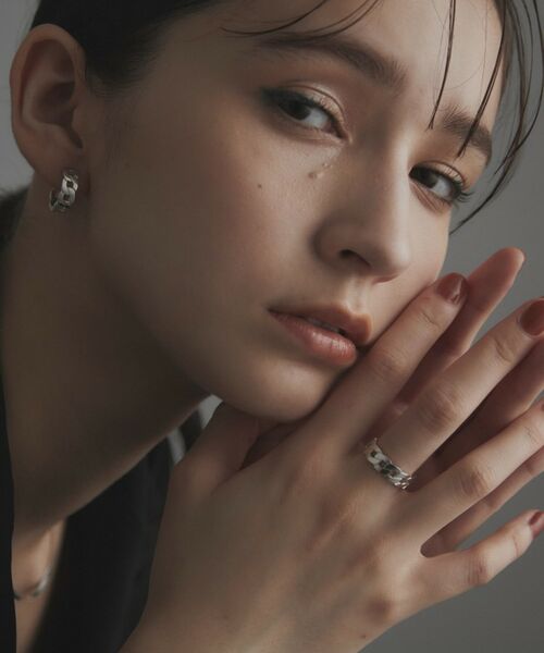 COCOSHNIK ONKITSCH / ココシュニックオンキッチュ ピアス・イヤリング | シルバー フラットカーブチェーンモチーフピアス | 詳細8