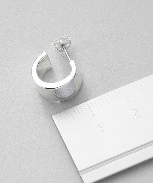 COCOSHNIK ONKITSCH / ココシュニックオンキッチュ ピアス・イヤリング | シルバー スモールフープ スライドプレートピアス | 詳細5