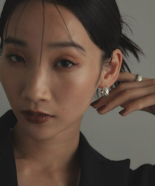 COCOSHNIK ONKITSCH / ココシュニックオンキッチュ ピアス・イヤリング | シルバー ブリックモチーフ フープピアス | 詳細9