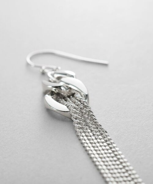 COCOSHNIK ONKITSCH / ココシュニックオンキッチュ ピアス・イヤリング | シルバー カーブチェーンモチーフフリンジピアス | 詳細2