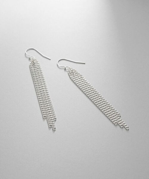 COCOSHNIK ONKITSCH / ココシュニックオンキッチュ ピアス・イヤリング | シルバー カーブチェーンフリンジピアス（シルバー(600)）