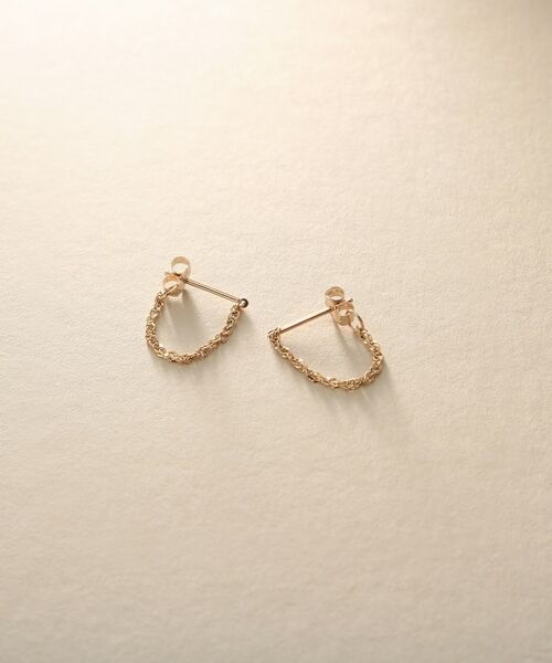 COCOSHNIK ONKITSCH / ココシュニックオンキッチュ ピアス・イヤリング | K10スクリューチェーン フープピアス（イエローゴールド(100)）