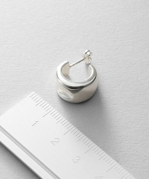 COCOSHNIK ONKITSCH / ココシュニックオンキッチュ ピアス・イヤリング | シルバー コンケイブピアス | 詳細4