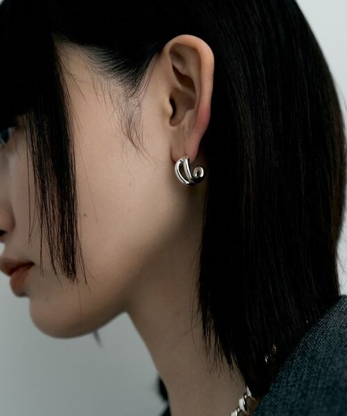 COCOSHNIK ONKITSCH / ココシュニックオンキッチュ ピアス・イヤリング | シルバー スモールフープ ニュアンスループピアス | 詳細8