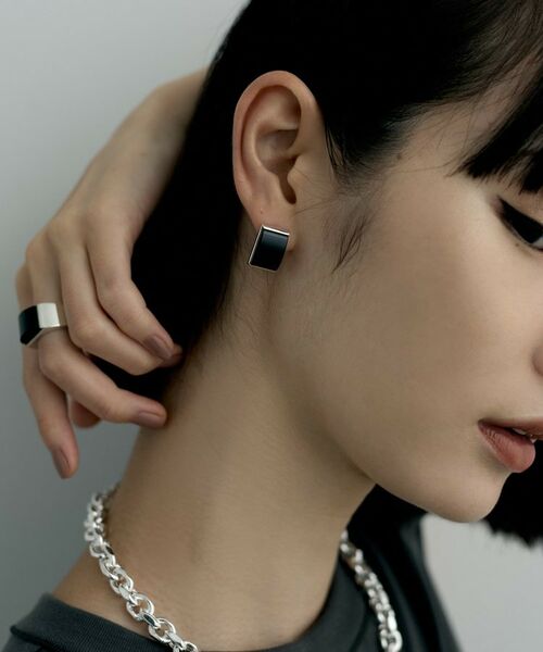 COCOSHNIK ONKITSCH / ココシュニックオンキッチュ ピアス・イヤリング | シルバー オニキス バフトップカットピアス | 詳細8