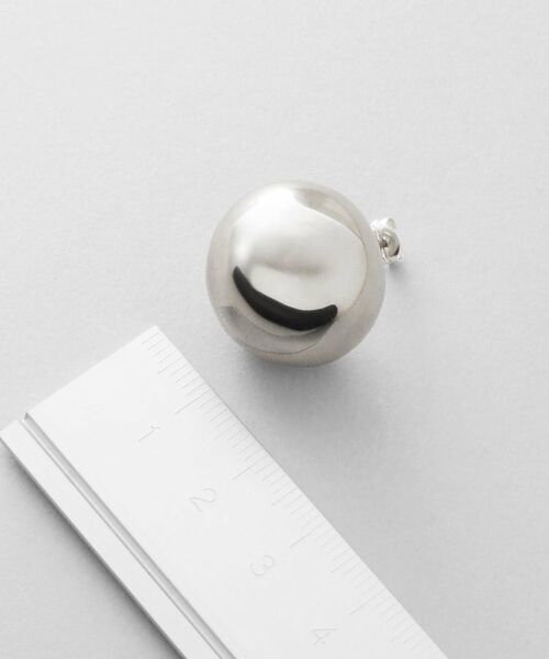 COCOSHNIK ONKITSCH / ココシュニックオンキッチュ ピアス・イヤリング | シルバー ホロウラウンドクッションピアス | 詳細5