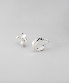 COCOSHNIK ONKITSCH / ココシュニックオンキッチュ ピアス・イヤリング | シルバー フローツイストピアス