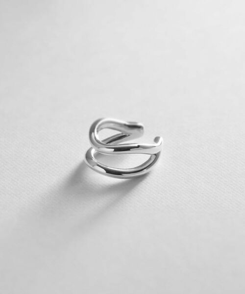 COCOSHNIK ONKITSCH / ココシュニックオンキッチュ ピアス・イヤリング | シルバー ラインイヤーカフ ダブルカーブ（シルバー(600)）