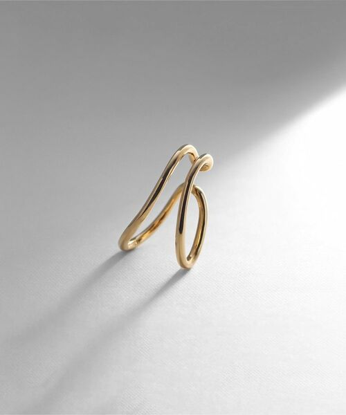 COCOSHNIK ONKITSCH / ココシュニックオンキッチュ ピアス・イヤリング | シルバー ニュアンスライン ダブルオーバルイヤーカフ GP（ゴールド(600)）