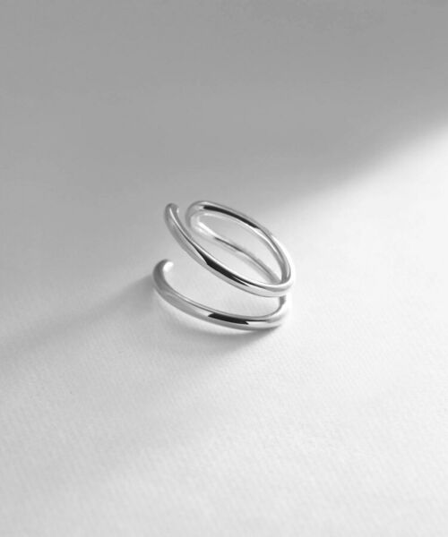 COCOSHNIK ONKITSCH / ココシュニックオンキッチュ ピアス・イヤリング | シルバー ニュアンスライン ダブルアーチイヤーカフ | 詳細1