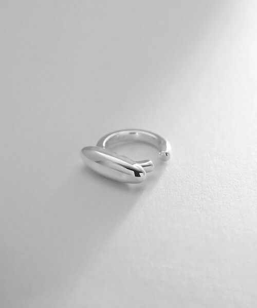 COCOSHNIK ONKITSCH / ココシュニックオンキッチュ ピアス・イヤリング | シルバー オーバルモチーフ スモールイヤーカフ | 詳細1