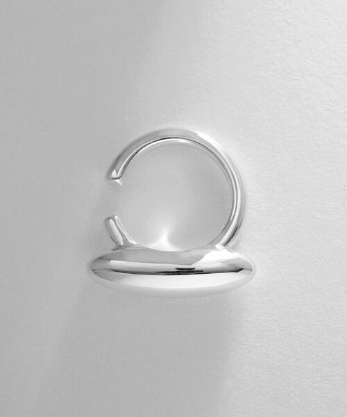 COCOSHNIK ONKITSCH / ココシュニックオンキッチュ ピアス・イヤリング | シルバー オーバルモチーフ ラージイヤーカフ | 詳細3