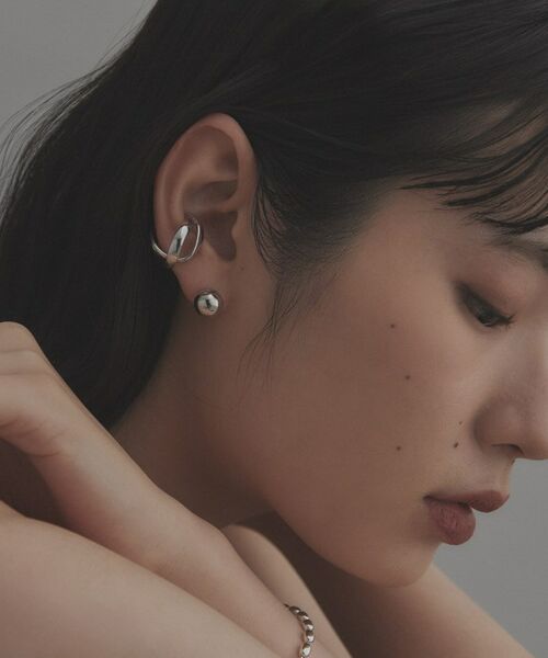 COCOSHNIK ONKITSCH / ココシュニックオンキッチュ ピアス・イヤリング | シルバー ホロウイヤーカフ クロスフープ | 詳細6