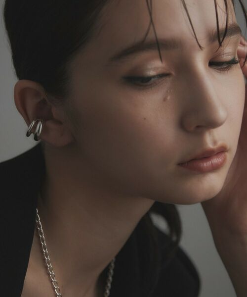 COCOSHNIK ONKITSCH / ココシュニックオンキッチュ ピアス・イヤリング | シルバー ダブルプランプ イヤーカフ | 詳細8