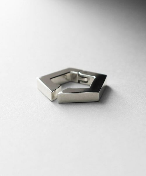 COCOSHNIK ONKITSCH / ココシュニックオンキッチュ ピアス・イヤリング | シルバー ハギーイヤリング ペンタゴン | 詳細2