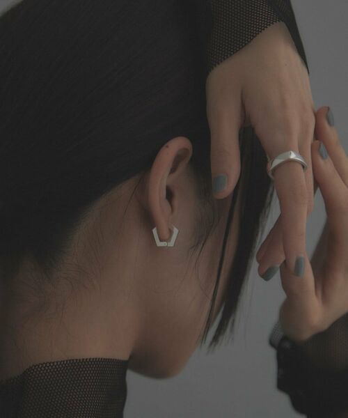 COCOSHNIK ONKITSCH / ココシュニックオンキッチュ ピアス・イヤリング | シルバー ハギーイヤリング ペンタゴン | 詳細7