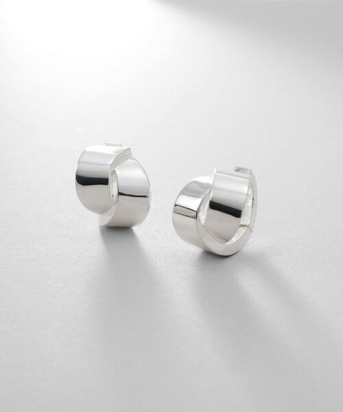 COCOSHNIK ONKITSCH / ココシュニックオンキッチュ ピアス・イヤリング | シルバー ハギーイヤリング フォールディングオーバーラップ（シルバー(600)）