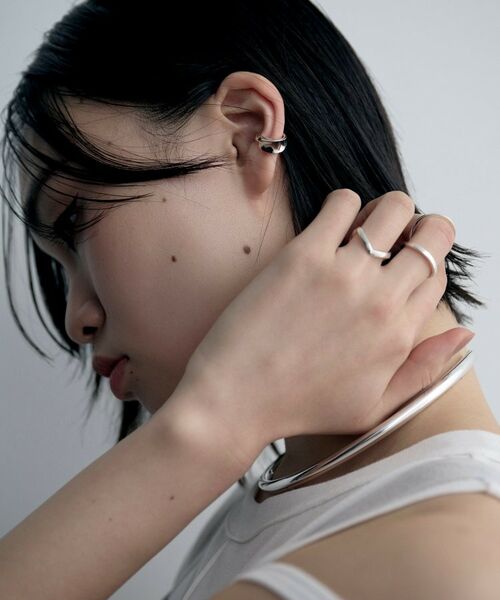 COCOSHNIK ONKITSCH / ココシュニックオンキッチュ ピアス・イヤリング | シルバー フローツイストイヤカフ | 詳細7