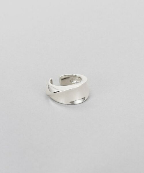 COCOSHNIK ONKITSCH / ココシュニックオンキッチュ ピアス・イヤリング | シルバー フローツイストイヤカフ（シルバー(600)）