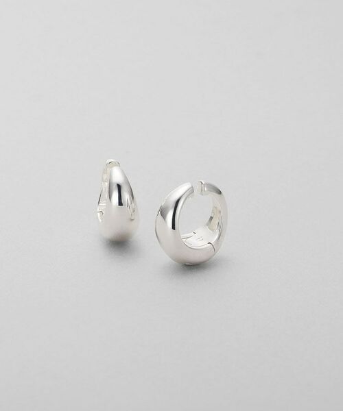 COCOSHNIK ONKITSCH / ココシュニックオンキッチュ ピアス・イヤリング | シルバー ハギーイヤリング ペアシェイプ M（シルバー(600)）
