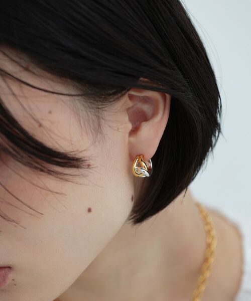 COCOSHNIK ONKITSCH / ココシュニックオンキッチュ ピアス・イヤリング | シルバー コンビカラー スモールフープ ノットピアス | 詳細7