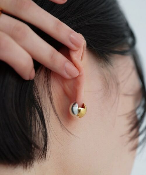 COCOSHNIK ONKITSCH / ココシュニックオンキッチュ ピアス・イヤリング | シルバー コンビカラー ハギーピアス ボールS | 詳細9