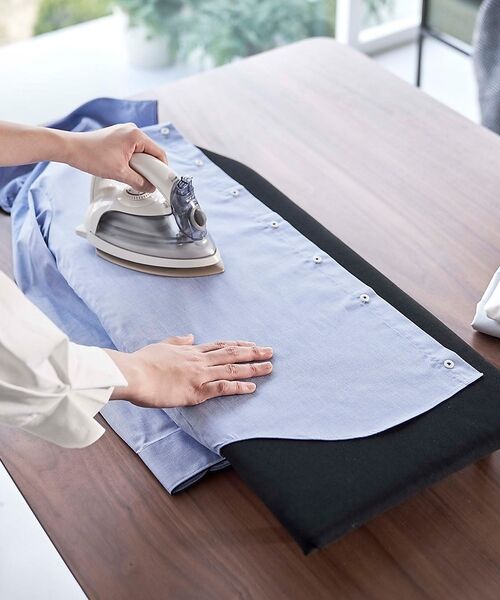 collex / コレックス その他雑貨 | 【tower/タワー】 卓上脚付 舟型アイロン台  折りたたみ・軽量・コンパクト | 詳細1