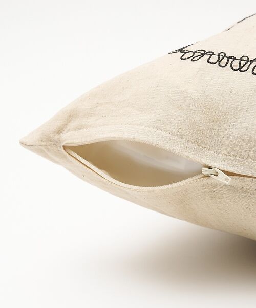 collex / コレックス インテリア・インテリア雑貨 | 【＋HAyU fabric】 猫刺繍  クッションカバー 約45×45 | 詳細6