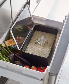 collex / コレックス インテリア・生活雑貨・ホビー・ステーショナリー | 【tower】密閉 シンク下米びつ 5kg 計量カップ付 スリム 米保存容器