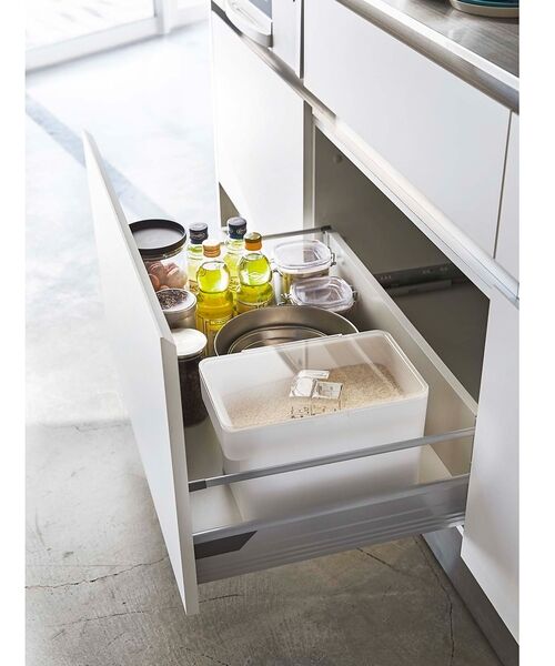 collex / コレックス インテリア・生活雑貨・ホビー・ステーショナリー | 【tower】密閉 シンク下米びつ 5kg 計量カップ付 スリム 米保存容器 | 詳細1