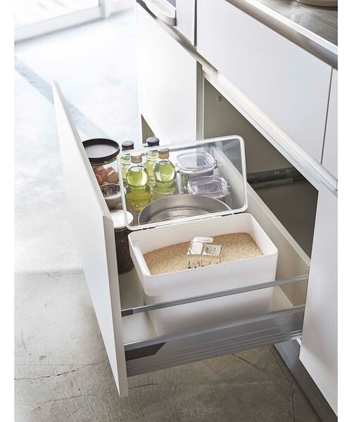 collex / コレックス インテリア・生活雑貨・ホビー・ステーショナリー | 【tower】密閉 シンク下米びつ 5kg 計量カップ付 スリム 米保存容器 | 詳細2