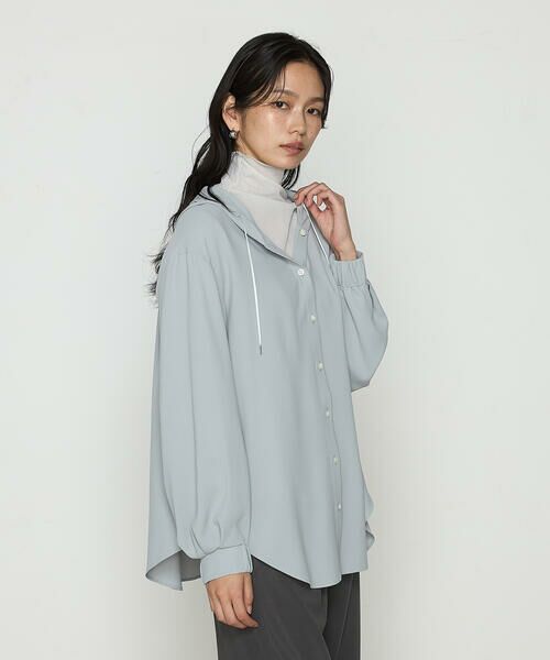 COMME CA COMFORT / コムサ・コンフォート（Lサイズ） シャツ・ブラウス | 〔 +サイズ 〕 バックサテン梨地 フード付きブラウス | 詳細3