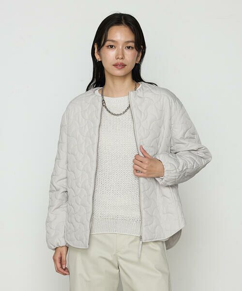 COMME CA COMFORT/コムサ・コンフォート(Lサイズ) 〔 +サイズ 〕 波柄Wキルト ノーカラーブルゾン 15:ベージュ 15号 COMME CA COMFORT/コムサ・コンフォート(Lサイズ) 〔 +サイズ 〕 波柄Wキルト ノーカラーブルゾン 15:ベージュ 15号