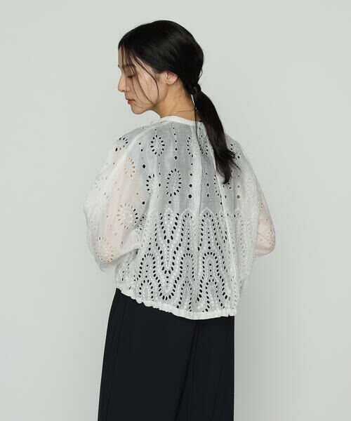 COMME CA COMFORT / コムサ・コンフォート（Lサイズ） ブルゾン | 〔 +サイズ 〕 エンブロイダリー ラミー刺繍ブルゾン | 詳細2