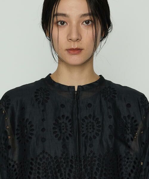 COMME CA COMFORT / コムサ・コンフォート（Lサイズ） ブルゾン | 〔 +サイズ 〕 エンブロイダリー ラミー刺繍ブルゾン | 詳細12