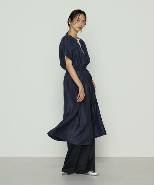 COMME CA COMFORT / コムサ・コンフォート（Lサイズ） ロング・マキシ丈ワンピース | 〔 +サイズ 〕 アセテートリネンタッサー ヘンリーネックワンピース | 詳細18