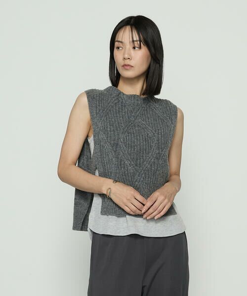 COMME CA COMFORT/コムサ・コンフォート(Lサイズ) 〔 +サイズ 〕 マシュマロブークレー ニットベスト 04:グレー 15号 COMME CA COMFORT/コムサ・コンフォート(Lサイズ) 〔 +サイズ 〕 マシュマロブークレー ニットベスト 04:グレー 15号