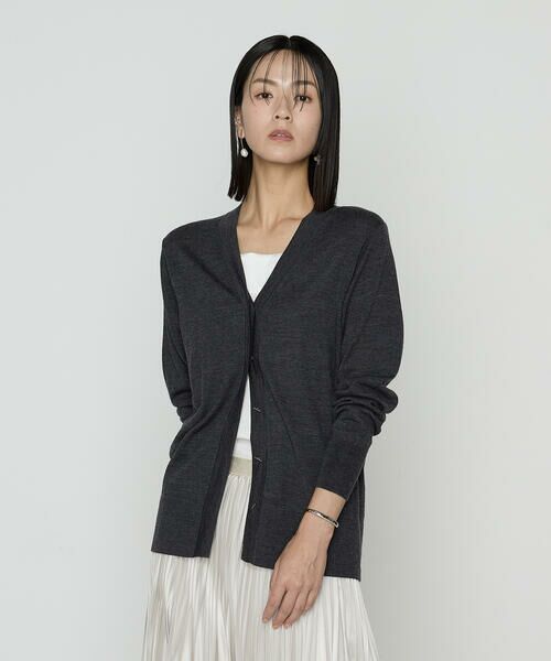 COMME CA COMFORT/コムサ・コンフォート(Lサイズ) 〔 TALLサイズ 〕 ウール梳毛 Vネックカーディガン 08:トップチャコール 15号 COMME CA COMFORT/コムサ・コンフォート(Lサイズ) 〔 TALLサイズ 〕 ウール梳毛 Vネックカーディガン 08:トップチャコール 15号
