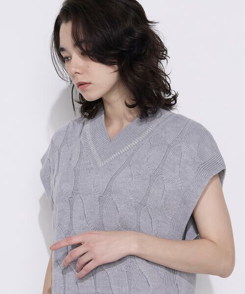 COMME CA COMFORT / コムサ・コンフォート（Lサイズ） ロング・マキシ丈ワンピース | 〔 +サイズ 〕 ケーブルニットベスト付き ワンピース | 詳細7