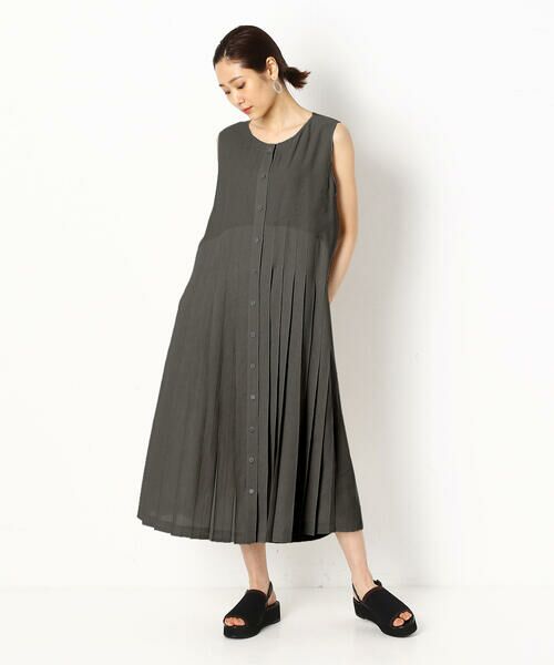 COMME CA PLATINUM / コムサ・プラチナ ドレス | 抄繊糸キュプラ平織り プリーツドレス | 詳細1