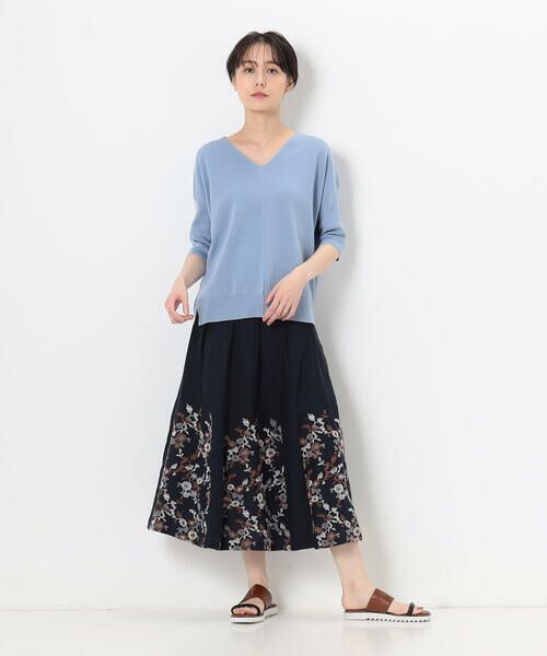 美品COMME CA DU MODE 華やかな刺繍のスカート-