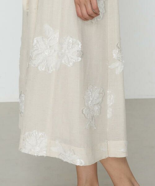 COMME CA PLATINUM / コムサ・プラチナ ロング・マキシ丈ワンピース | フラワージャカード ドレス | 詳細12