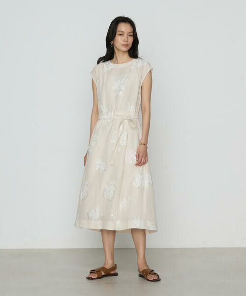 COMME CA PLATINUM / コムサ・プラチナ ロング・マキシ丈ワンピース | フラワージャカード ドレス | 詳細2