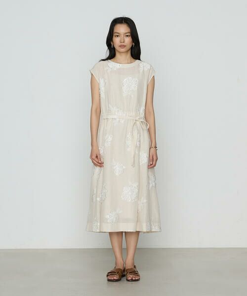 COMME CA PLATINUM / コムサ・プラチナ ロング・マキシ丈ワンピース | フラワージャカード ドレス | 詳細7