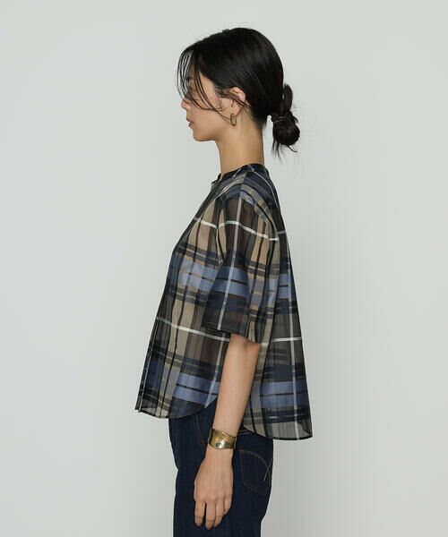 COMME CA PLATINUM / コムサ・プラチナ シャツ・ブラウス | シルクオーガンジードビーチェック タックプルブラウス | 詳細10