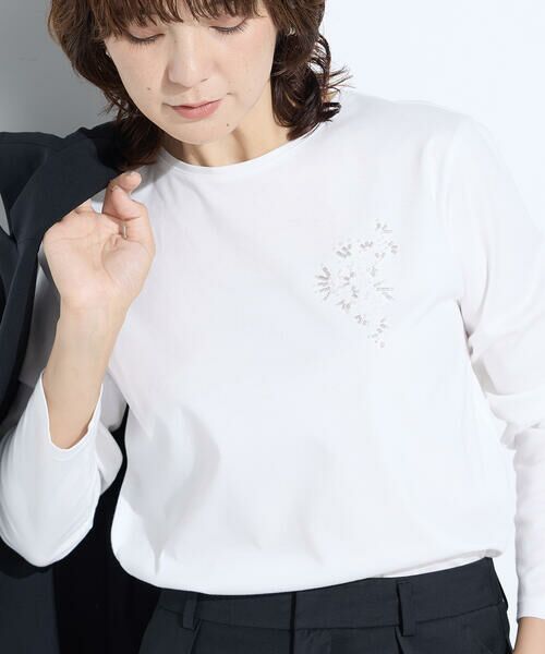 COMME CA PLATINUM / コムサ・プラチナ Tシャツ | スーピマバイオシルスムース ビジュー刺繍Tシャツ | 詳細15